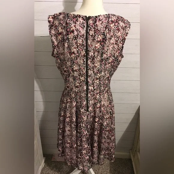 Floral Dress - Picture 3 of 4
